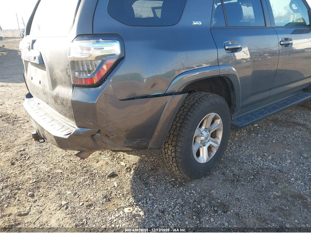 Toyota 4runner 4.0L V-6 DOHC, VVT, 270HP 4X4 Drive - автомобили, коли, обяви за нови и употребявани 5