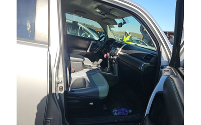 Toyota 4runner 4.0* V6* ПОДГРЕВ* КАМЕРА* КЕЙЛЕС* LANE* ASSIST - автомобили, коли, обяви за нови и употребявани 10