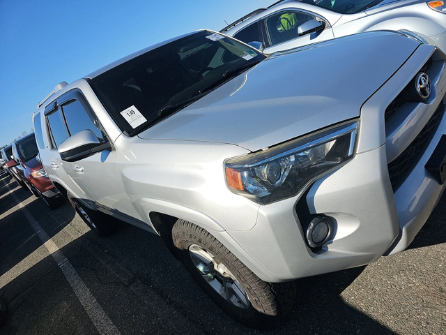 Toyota 4runner 4.0* V6* ПОДГРЕВ* КАМЕРА* КЕЙЛЕС* LANE* ASSIST - автомобили, коли, обяви за нови и употребявани 2