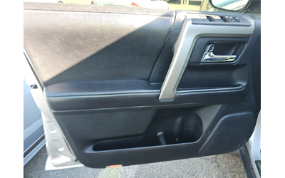 Toyota 4runner 4.0* V6* ПОДГРЕВ* КАМЕРА* КЕЙЛЕС* LANE* ASSIST - автомобили, коли, обяви за нови и употребявани 6