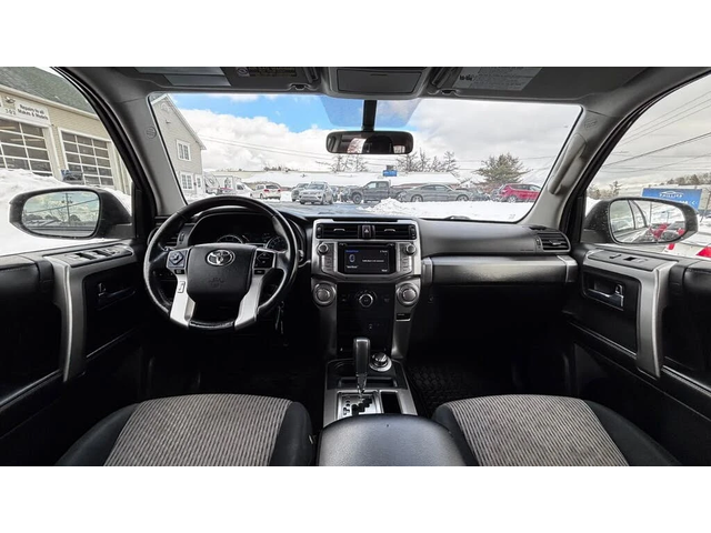 Toyota 4runner 4.0* V6* ПОДГРЕВ* КАМЕРА* КЕЙЛЕС* - автомобили, коли, обяви за нови и употребявани 9