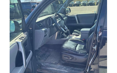 Toyota 4runner | SR5 | PANO | CARFAX - автомобили, коли, обяви за нови и употребявани 6