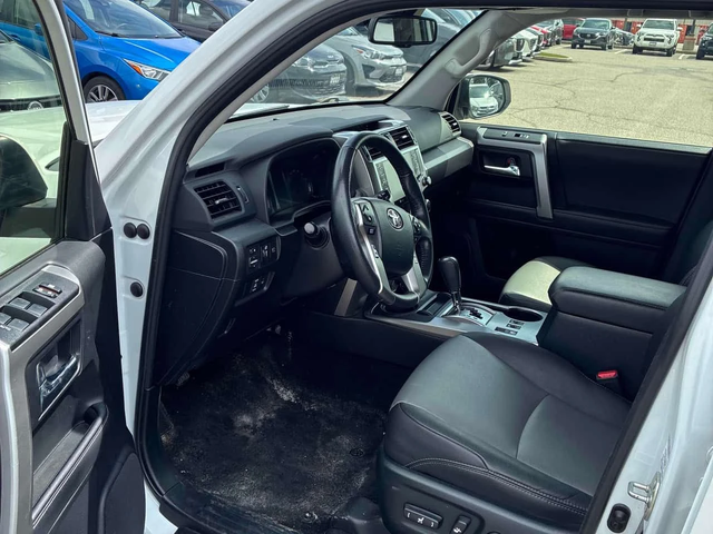 Toyota 4runner |  4WD | DISTRONIC | ПОДГРЕВ | ШИБЕДАХ | - автомобили, коли, обяви за нови и употребявани 4