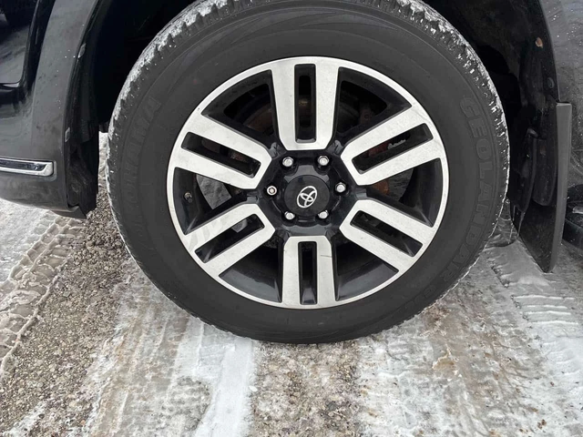 Toyota 4Runner | SR5 | carfax | подгреви | панорама - автомобили, коли, обяви за нови и употребявани 5