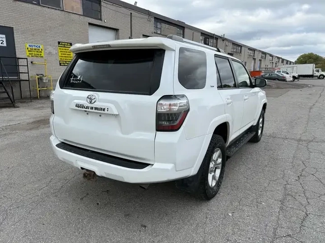Toyota 4runner 4x4 | SR5| Navigation/Leather/Sunroof/Rear Camera - автомобили, коли, обяви за нови и употребявани 12