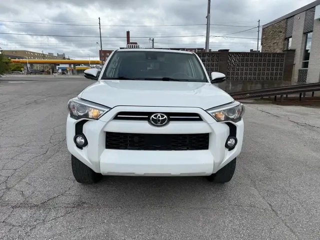 Toyota 4runner 4x4 | SR5| Navigation/Leather/Sunroof/Rear Camera - автомобили, коли, обяви за нови и употребявани 1