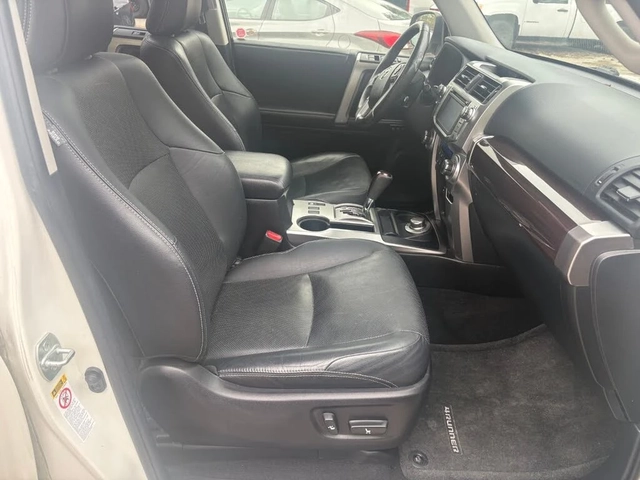 Toyota 4runner 4.0* V6* ПОДГРЕВ* КАМЕРА* КЕЙЛЕС* LANE* ASSIST - автомобили, коли, обяви за нови и употребявани 6