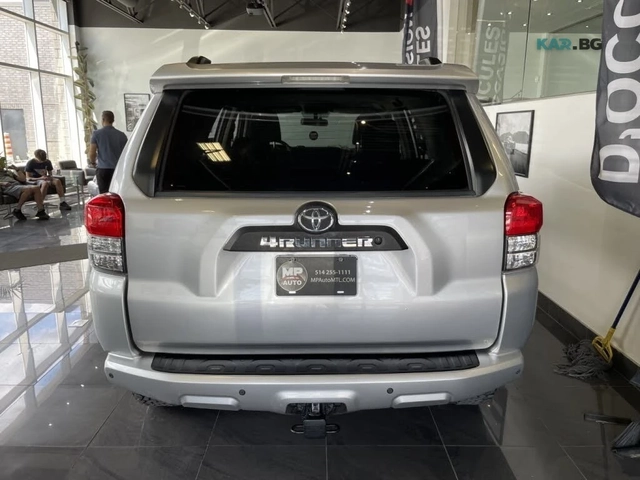 Toyota 4runner SR5* 4WD* CARFAX* - автомобили, коли, обяви за нови и употребявани 5