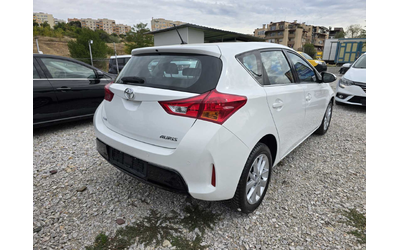 toyota-auris-1-4-d4d - 2