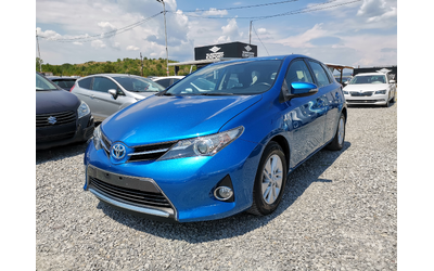 toyota-auris-1-8-hybrid-e5b - 0