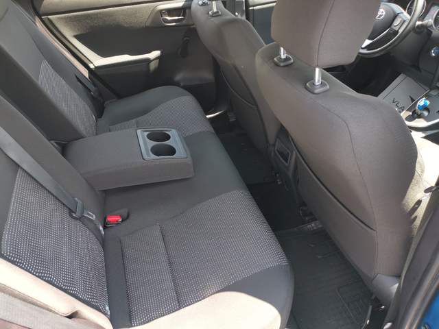 Toyota Auris 1.8 Hybrid E5B - автомобили, коли, обяви за нови и употребявани 6