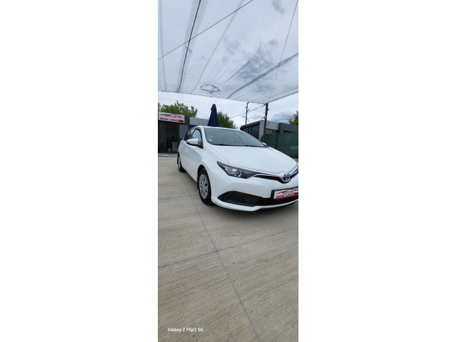 Toyota Auris 1330 VVT-I - автомобили, коли, обяви за нови и употребявани 1