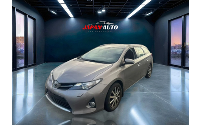 toyota-auris - 0