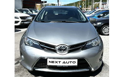 toyota-auris - 1