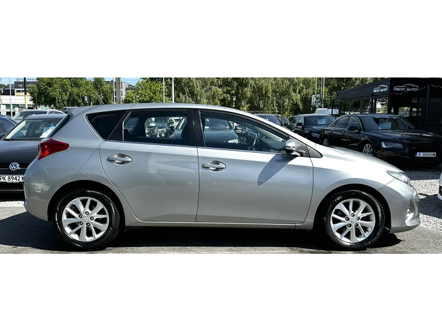 Toyota Auris 1.4D-4D 90HP CAM EURO 5B - автомобили, коли, обяви за нови и употребявани 3