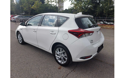 toyota-auris - 3