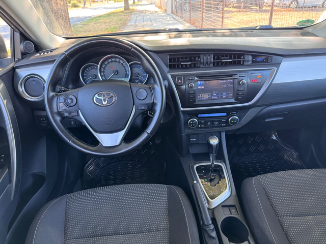Toyota Auris 1.6i 132кс * Автоматик* - автомобили, коли, обяви за нови и употребявани 12