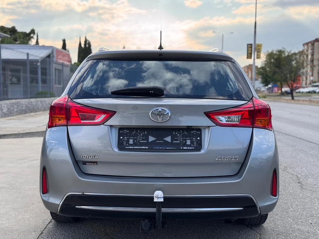 Toyota Auris 1.6i 132кс * Автоматик* - автомобили, коли, обяви за нови и употребявани 3