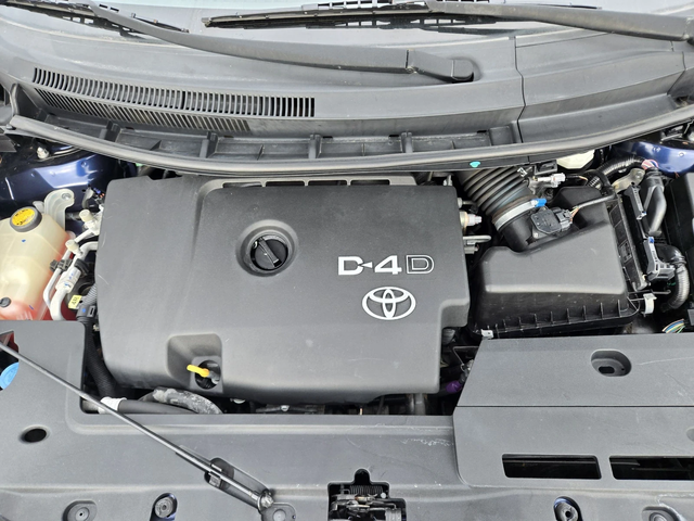 Toyota Auris 2.0D4d-126кс= 136.000км= 6СК= КЛИМАТРОНИК - автомобили, коли, обяви за нови и употребявани 16