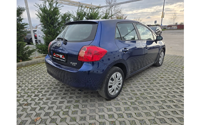 toyota-auris - 2