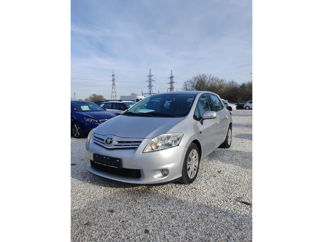 Toyota Auris 2.0, 127к.с. - автомобили, коли, обяви за нови и употребявани 0