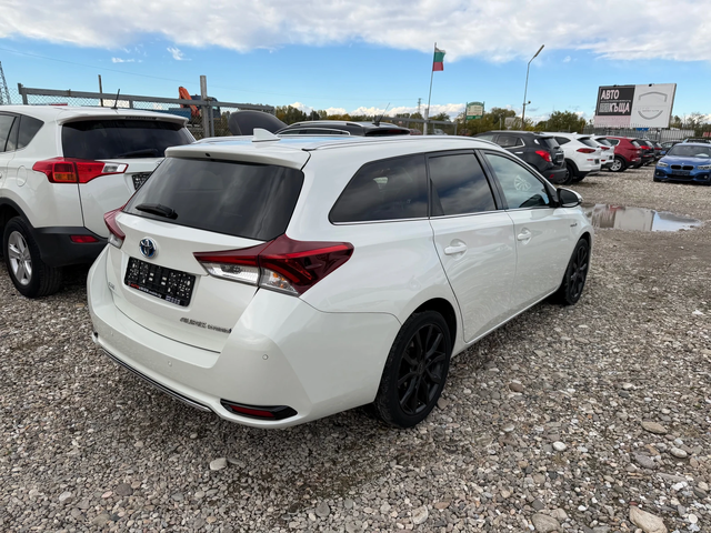 Toyota Auris 1.8 HYBRID(КАТО НОВА) - автомобили, коли, обяви за нови и употребявани 3