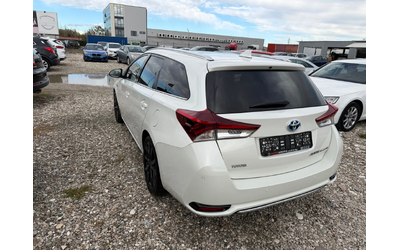toyota-auris - 5
