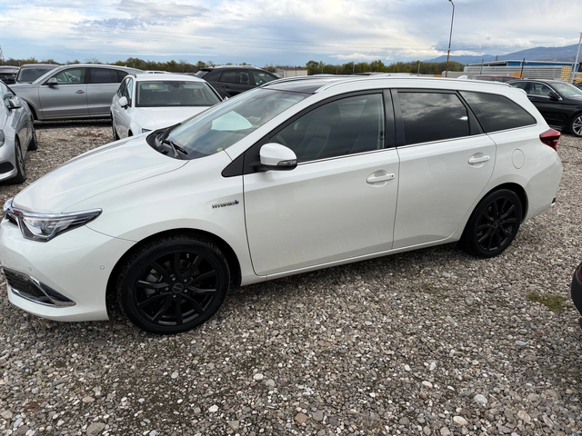 Toyota Auris 1.8 HYBRID(КАТО НОВА) - автомобили, коли, обяви за нови и употребявани 6
