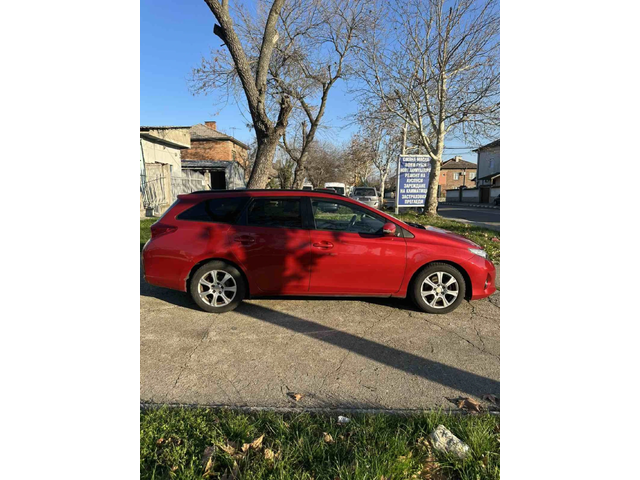 Toyota Auris - автомобили, коли, обяви за нови и употребявани 7