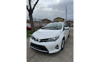 toyota-auris - 0