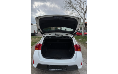Toyota Auris 1.8 VVT-i HYBRID/BENZIN E - автомобили, коли, обяви за нови и употребявани 14