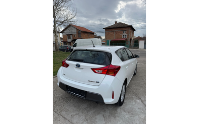 toyota-auris - 4