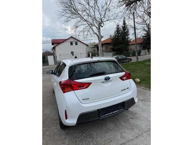 Toyota Auris 1.8 VVT-i HYBRID/BENZIN E - автомобили, коли, обяви за нови и употребявани 6