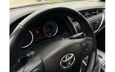 Toyota Auris 1.8 VVT-i HYBRID/BENZIN E - автомобили, коли, обяви за нови и употребявани 8