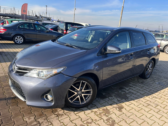 Toyota Auris 1.4D-4D NAVI/KAMERA EURO 5 - автомобили, коли, обяви за нови и употребявани 0