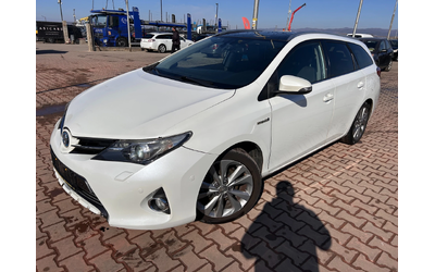 toyota-auris - 0