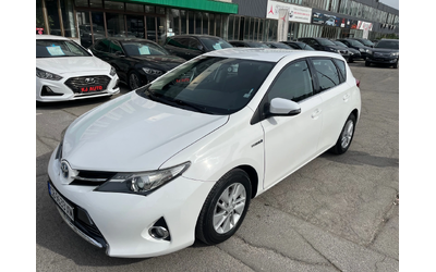 toyota-auris - 0
