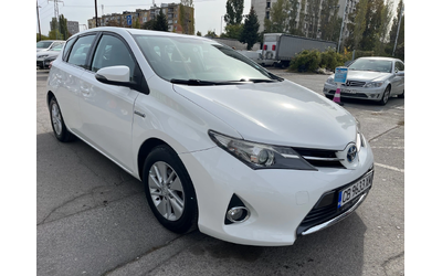 toyota-auris - 2