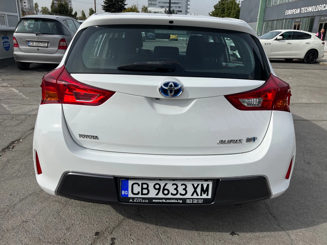Toyota Auris 1.8i HYBRID - автомобили, коли, обяви за нови и употребявани 4