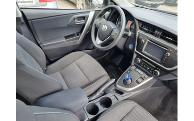 Toyota Auris 1.8i HYBRID - автомобили, коли, обяви за нови и употребявани 6