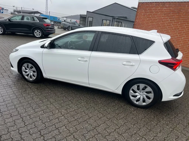 Toyota Auris 1.2 Comfort 116кс - автомобили, коли, обяви за нови и употребявани 6