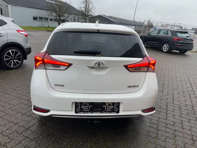 Toyota Auris 1.2 Comfort 116кс - автомобили, коли, обяви за нови и употребявани 7