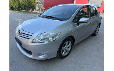 toyota-auris - 0
