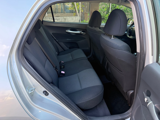 Toyota Auris 2.0 D4D - автомобили, коли, обяви за нови и употребявани 15