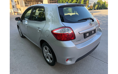 Toyota Auris 2.0 D4D - автомобили, коли, обяви за нови и употребявани 6