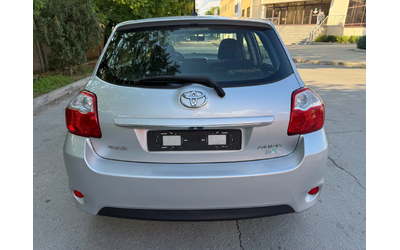 Toyota Auris 2.0 D4D - автомобили, коли, обяви за нови и употребявани 7