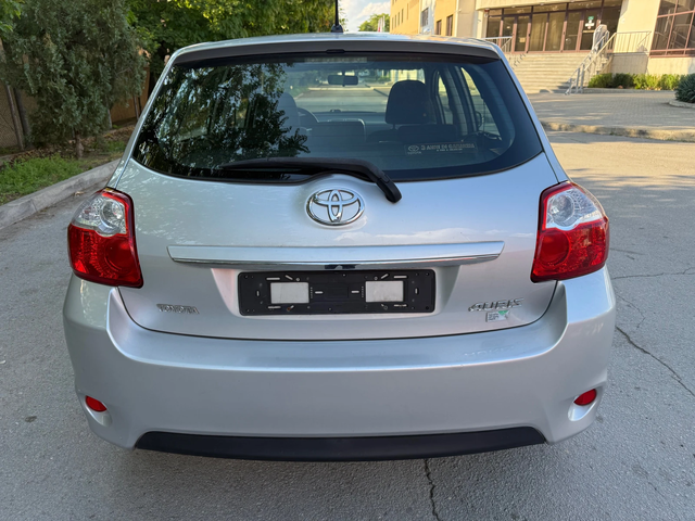 Toyota Auris 2.0 D4D - автомобили, коли, обяви за нови и употребявани 7