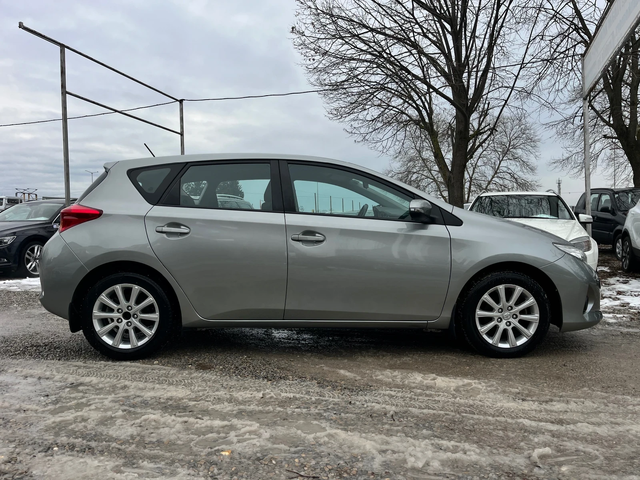 Toyota Auris 1, 6i-132k.c/6ск/ПОДГРЕВ/ТОП СЪСТОЯНИЕ!!! - автомобили, коли, обяви за нови и употребявани 7