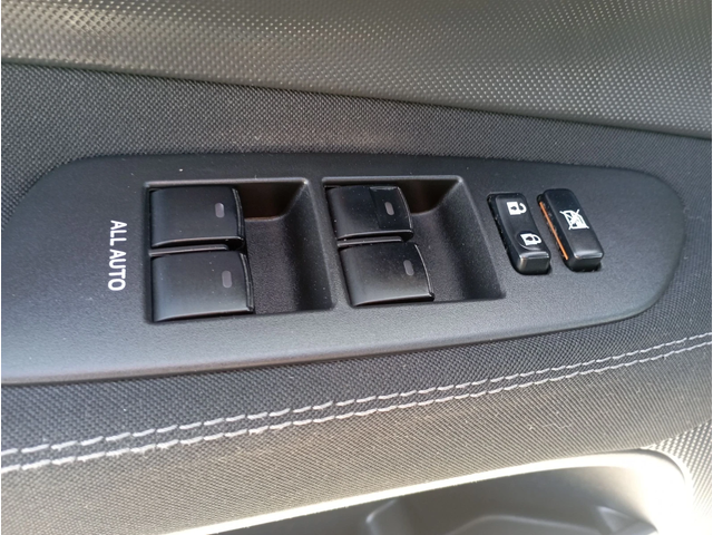 Toyota Auris 2.0D4D, 126кс - автомобили, коли, обяви за нови и употребявани 11