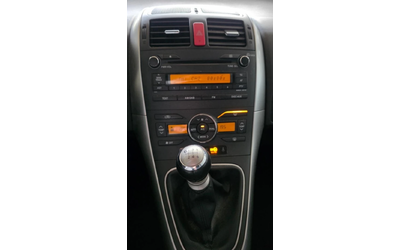 Toyota Auris 1.6i/SOLL - автомобили, коли, обяви за нови и употребявани 11